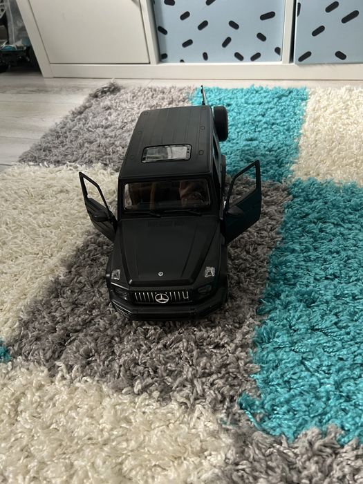 Masina cu telecomanda G-class pentru copii