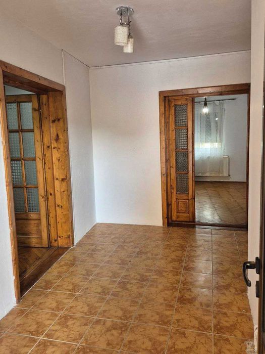 Spațiu de închiriat -  84mp - etaj 1 - zona UTA Vlaicu