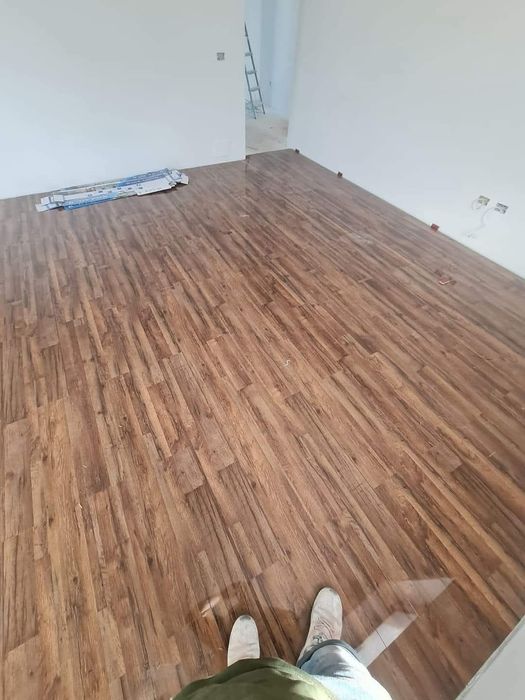 Renovări de case și apartamente.