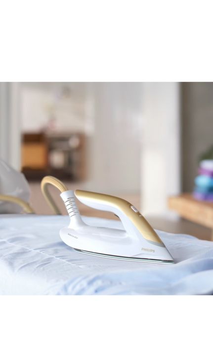 Statie de calcat cu abur Philips PerfectCare seria 8000 PSG8040/60, 2700W, 8 bari, jet de abur 600g, alb/auriu