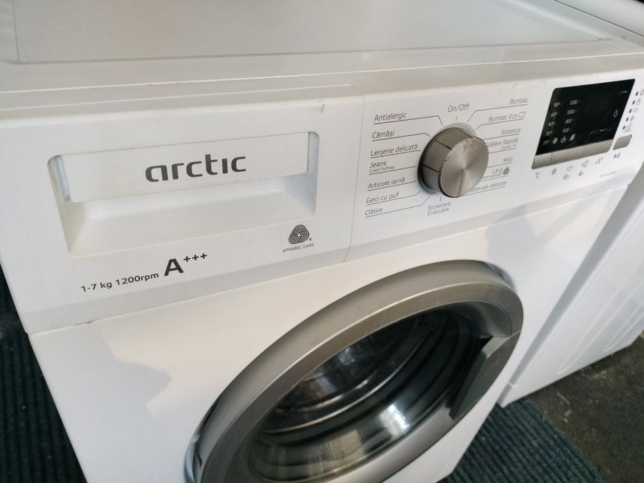 Mașină de spălat Arctic slim