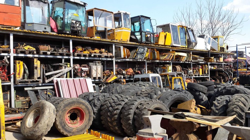 Piese excavator JCB, Caterpillar, Komatsu – motoare, pompe hidraulice, injectoare