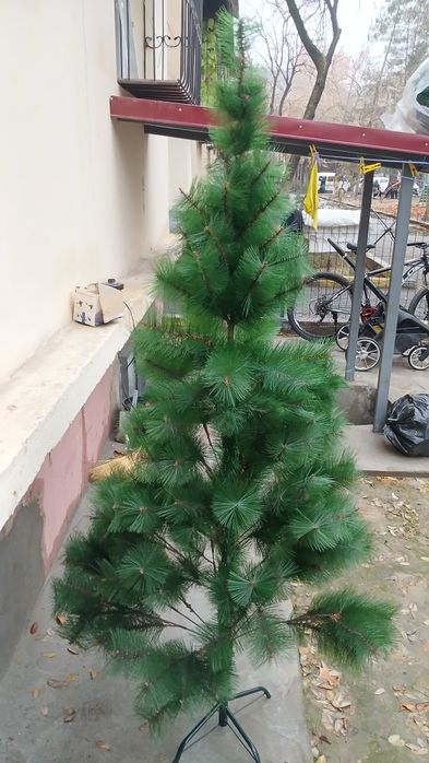 Продам ногоднюю искусственную ёлку