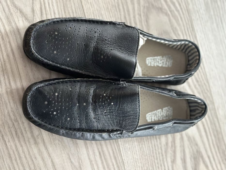 Vand Mocasini de piele noi