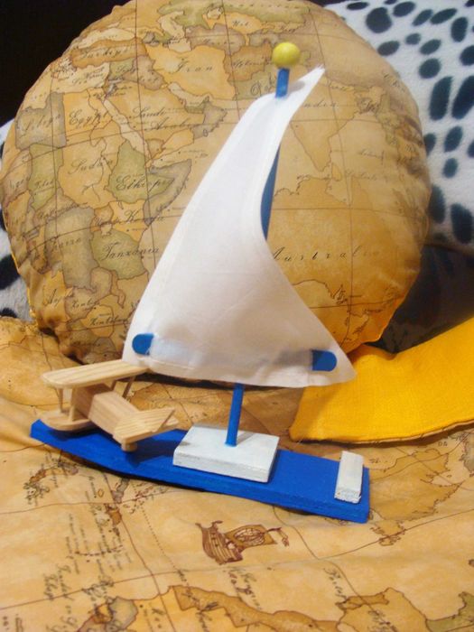 Комплект легло за домашен любимец и постелка – сак за детски играчки.