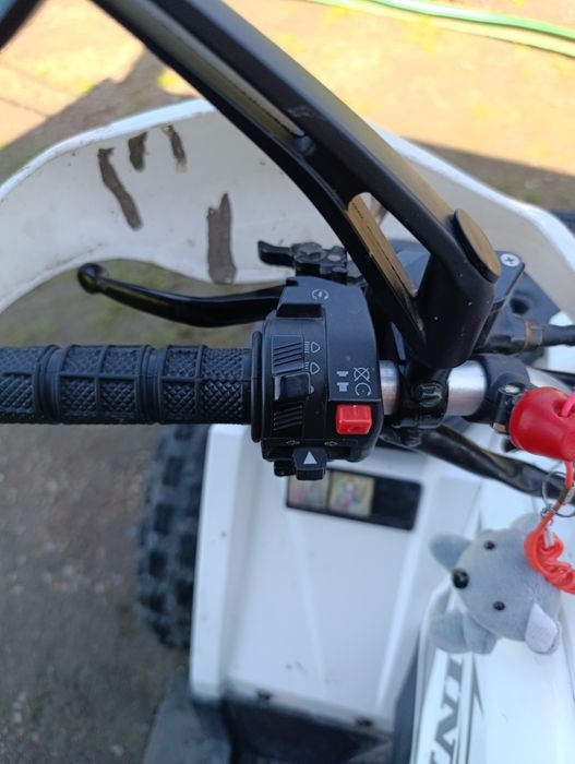 Продам квадроцикл 125 см³