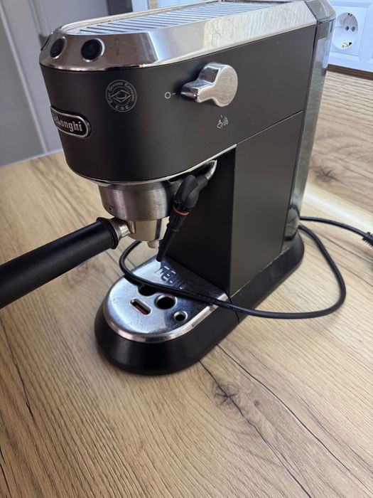 Кафе машина DeLonghi