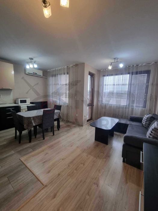 Дава се под наем двустаен апартамент в Колхозен пазар! 2986832