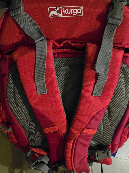 Kurgo G-Train dog backpack, with integrated pet compartment, waterproof base, for pets up to 11 kg, red