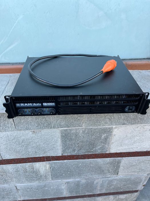 Усилвател RAM Audio S4004 леко и мощно !
