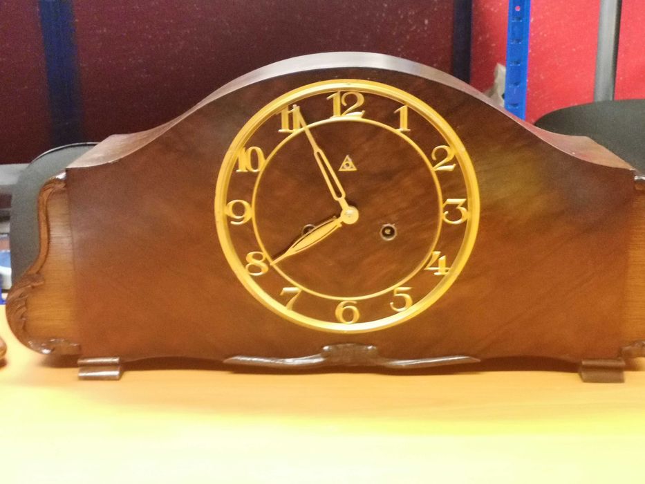 Реновирани немски настолни и каминни часовници