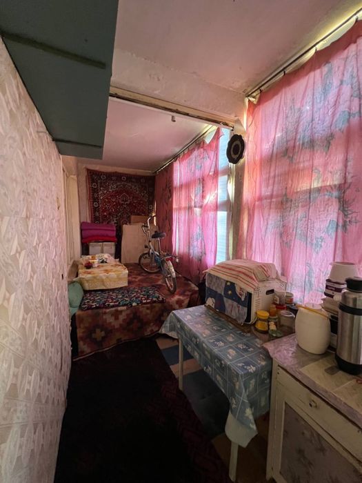 Uchquduq shahridan 2 xonali kvartira sotiladi. Ichma-ich