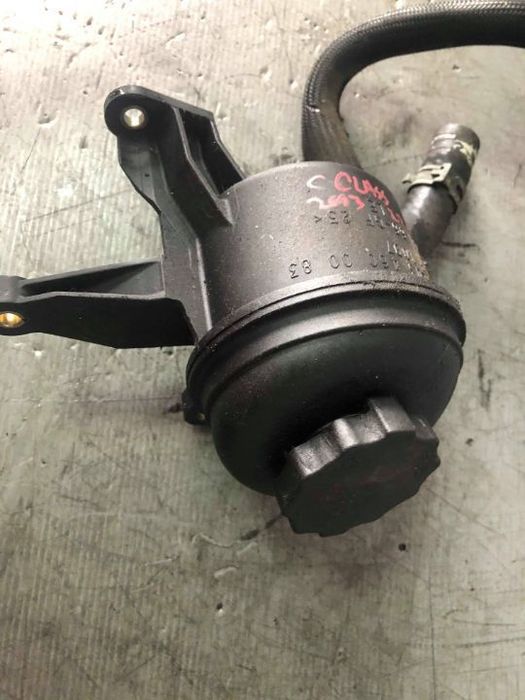 vas lichid servo   2.2 cdi mercedes c-class w203