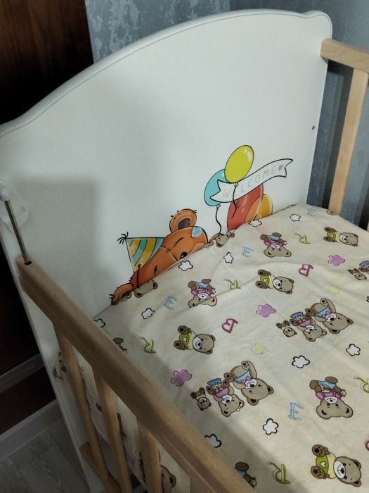 Продам манеж с матрасом