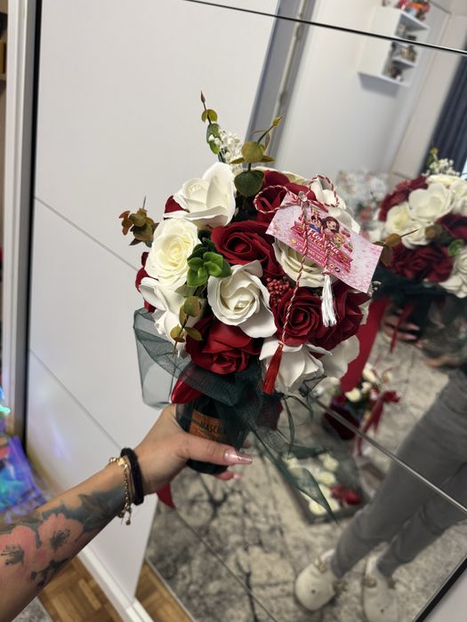 Aranjamente deosebit pentru  1 martie / 8 martie si vday