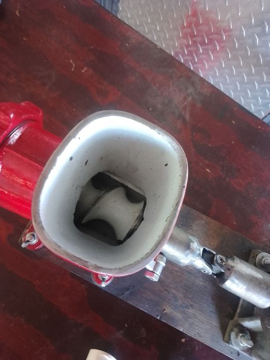 Mașină/Moară de tocat carne cu motor.(Flacăra Nr.22)
