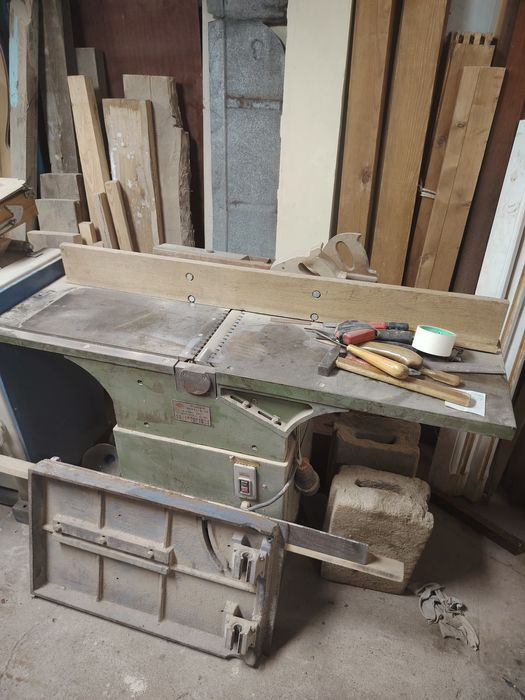 Продам станки деревообрабатывающие