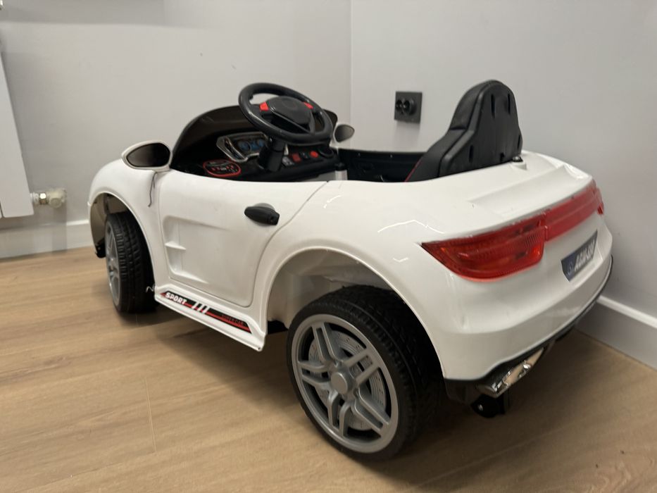 Детский электромобиль