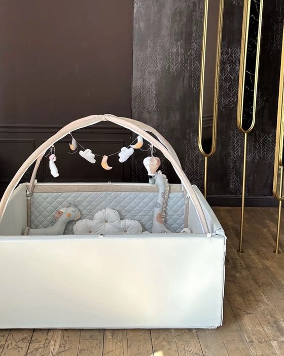 Продам домик-манеж