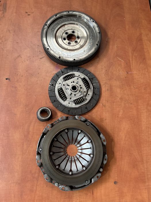 Kit ambreaj vw polo , skoda fabia motor 1.2 tdi cv manuala 5 trepte