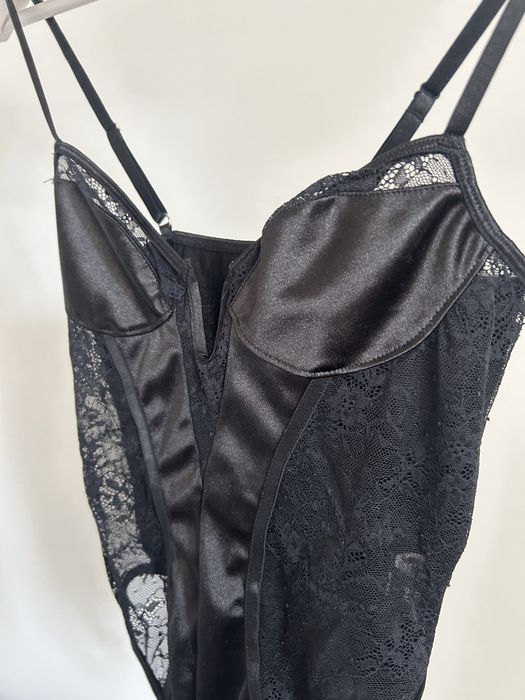 Черно дантелено боди