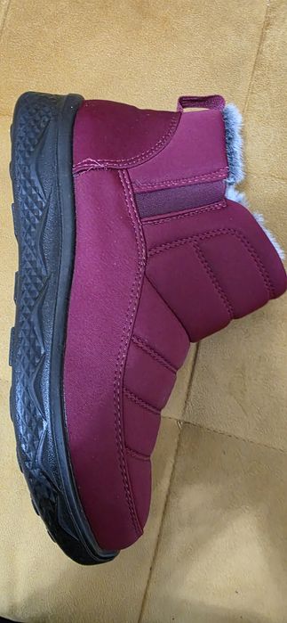 Полусапожки тёплые.