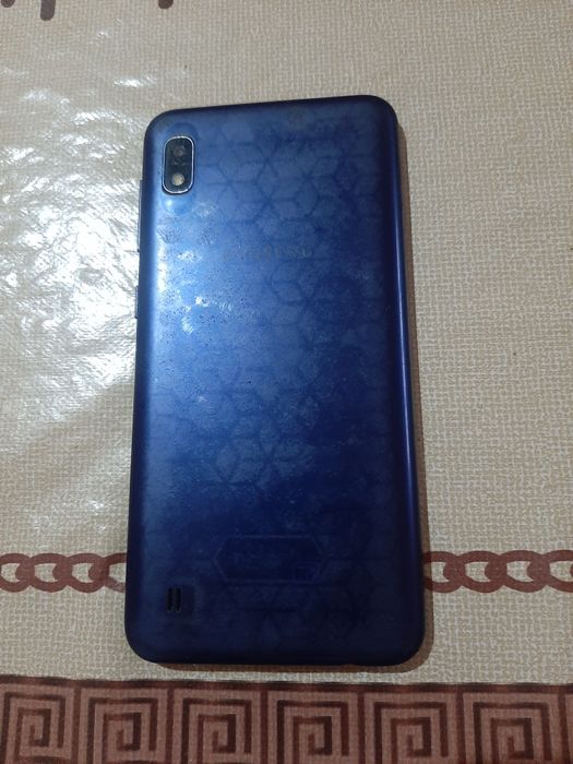Samsung a 10 sotiladi