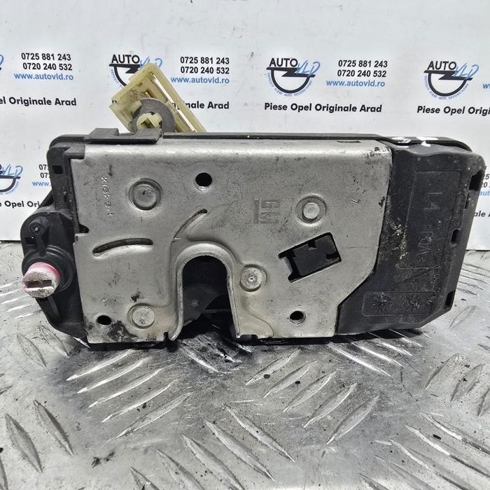 Broasca usa stanga spate Opel Zafira B Facelift