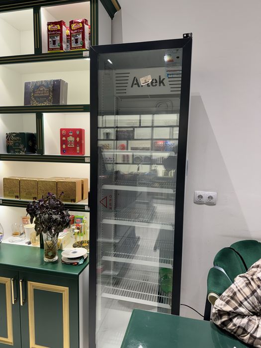 Холодильник новый продам