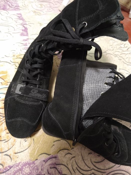 Ghete dama Levis piele intoarsa