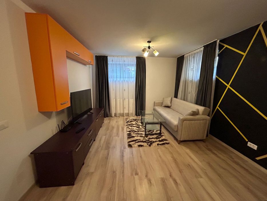 Inchiriez apartament cu 2 camere