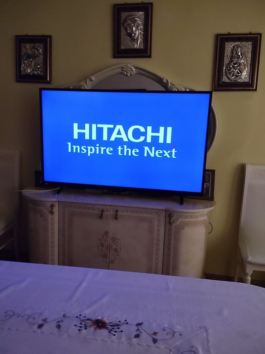 Vind televizor HITACHI