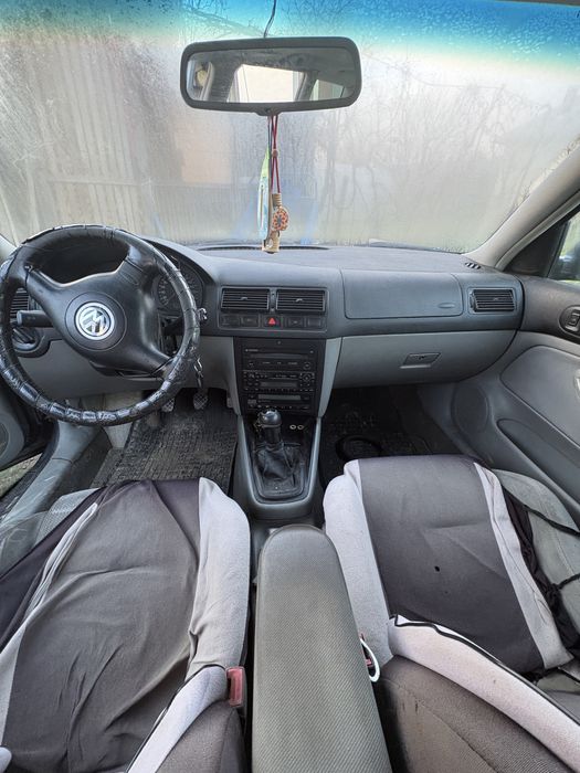 VW Golf 4 Variant 2.0 benzină – break, cârlig remorcare