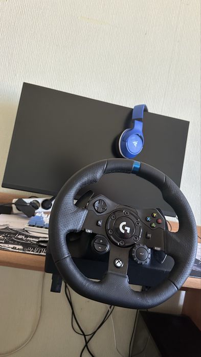 Игровой руль Logitech G923