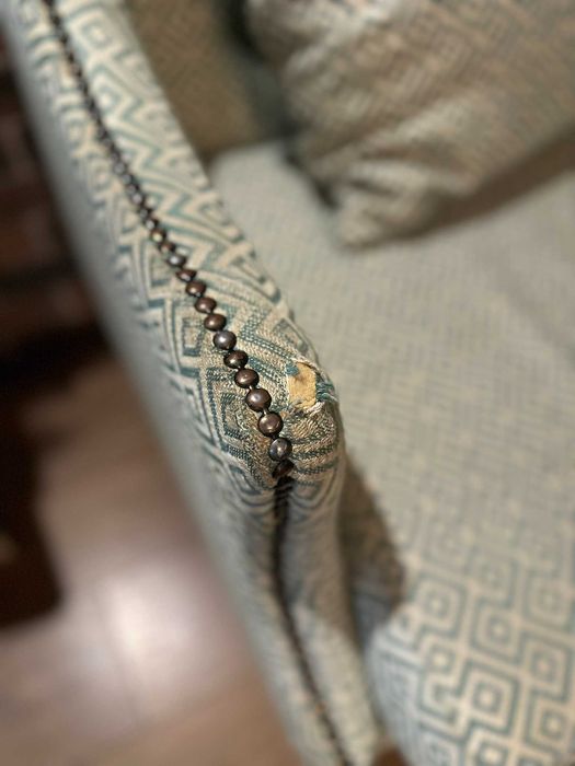 Двуместен диван за кафе в скандинавски стил