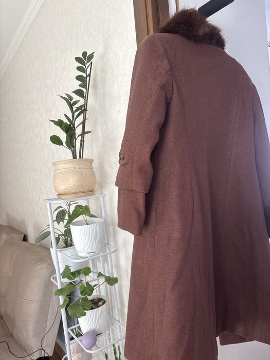 Продам демисезонное польто