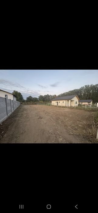 Teren bujoreni 680m2