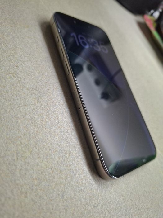 iPhone 15 pro 256GB