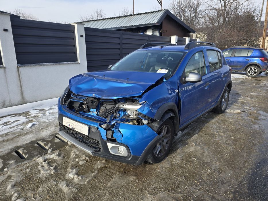 DACIA Sandero Stewpay 2019 0.9 TCE 44.000 km  Avariat  Lovit