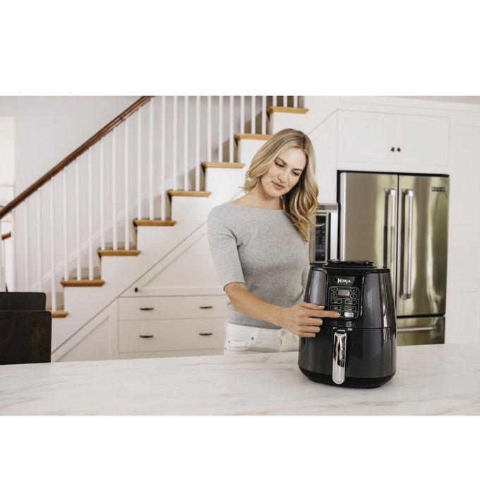 Неразопакован! 3г. Гар! Фритюрник (Air Fryer) Ninja AF100, 1550W 3.8л