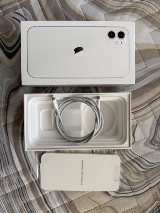 iPhone 11 64GB White
