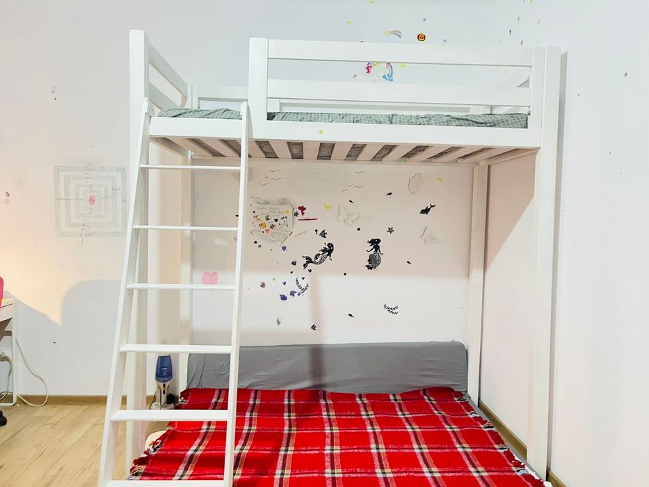 Pat supraetajat / pat galerie