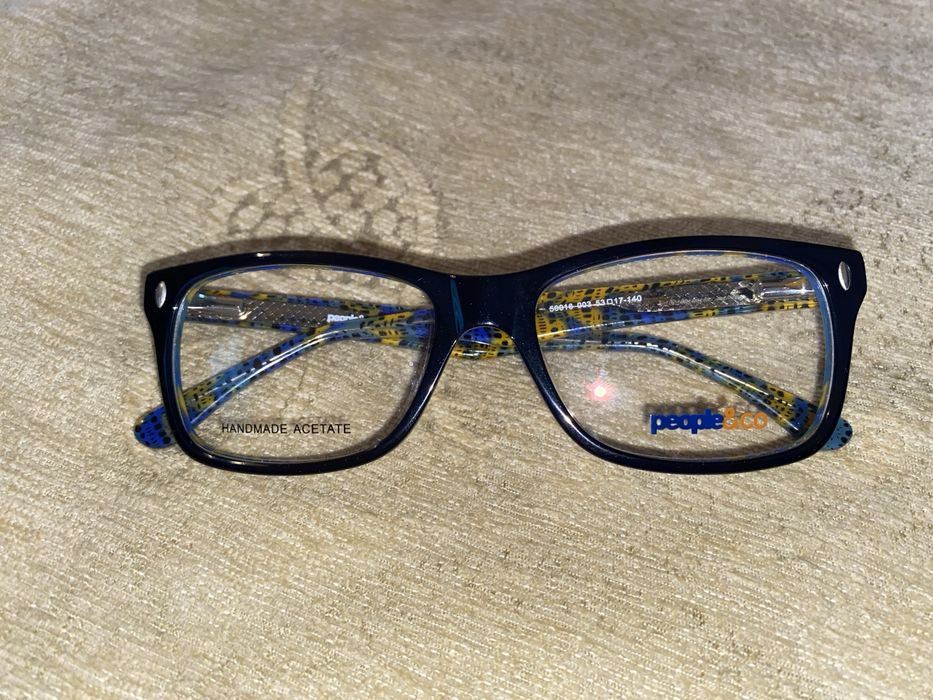 Очила без диоптър