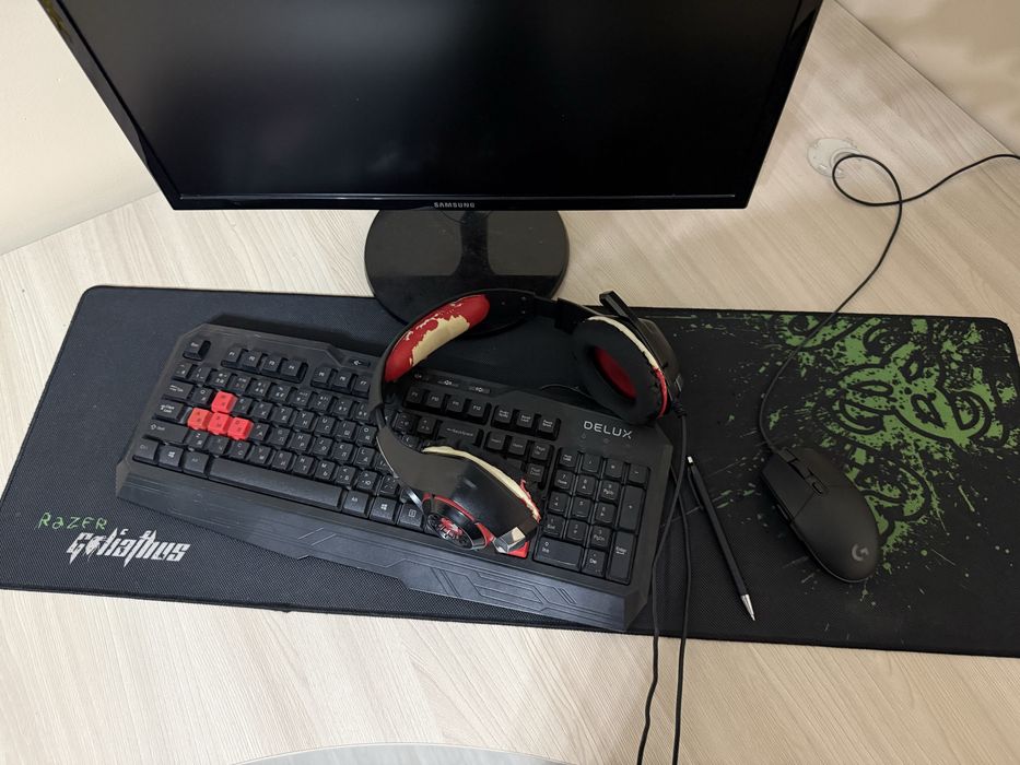 Игровой ПК + монитор + стол