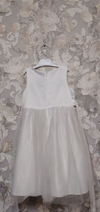 Продам новое платье