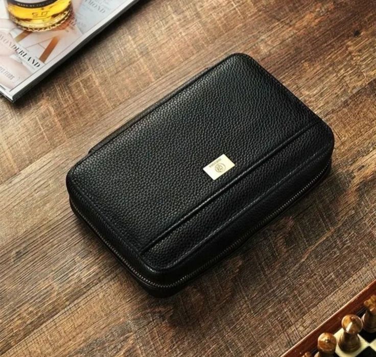 Gevara преносим Хумидор За Пури в комплект с Запалка и  Ножица