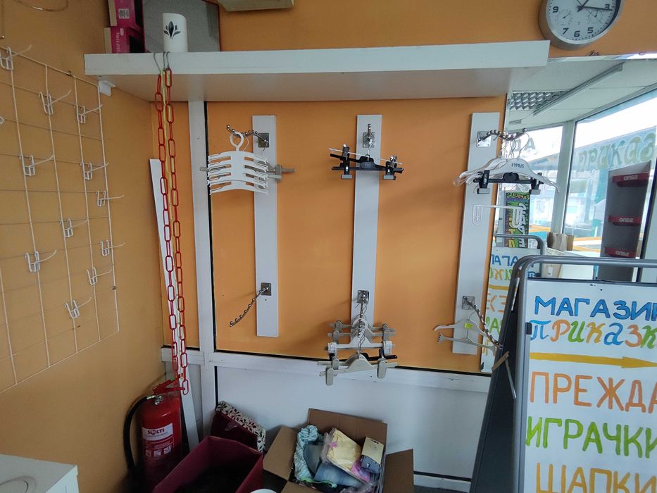 Шкафове за магазин