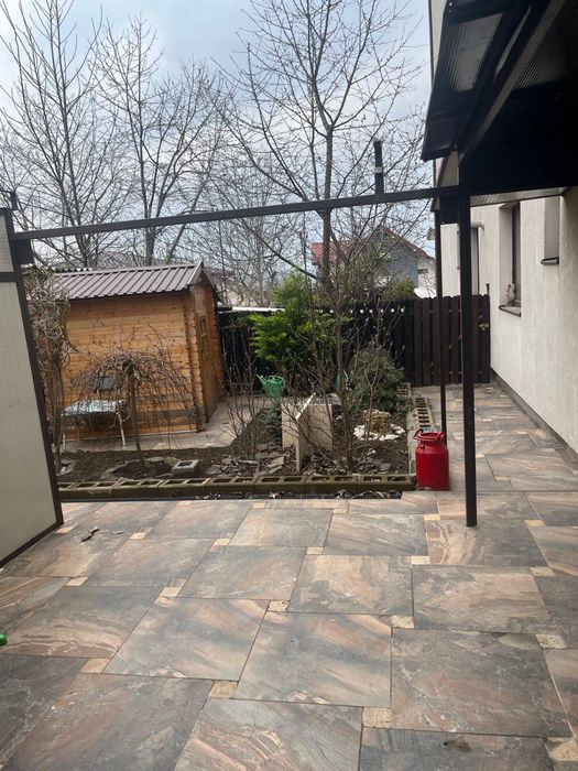 Schimb Apartament 4 camere și curte