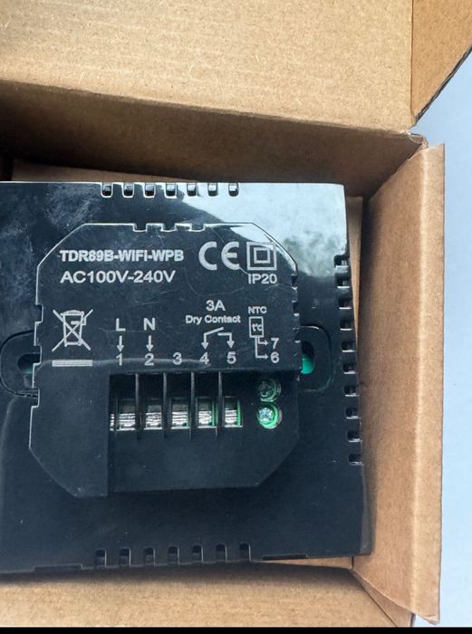 Termostate smart pentru încălzirea în pardosea