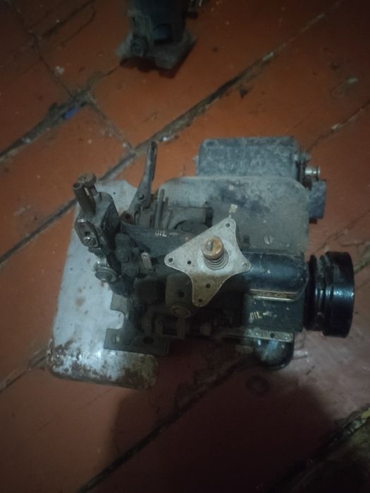 Продам оверлок в более менее состоянии